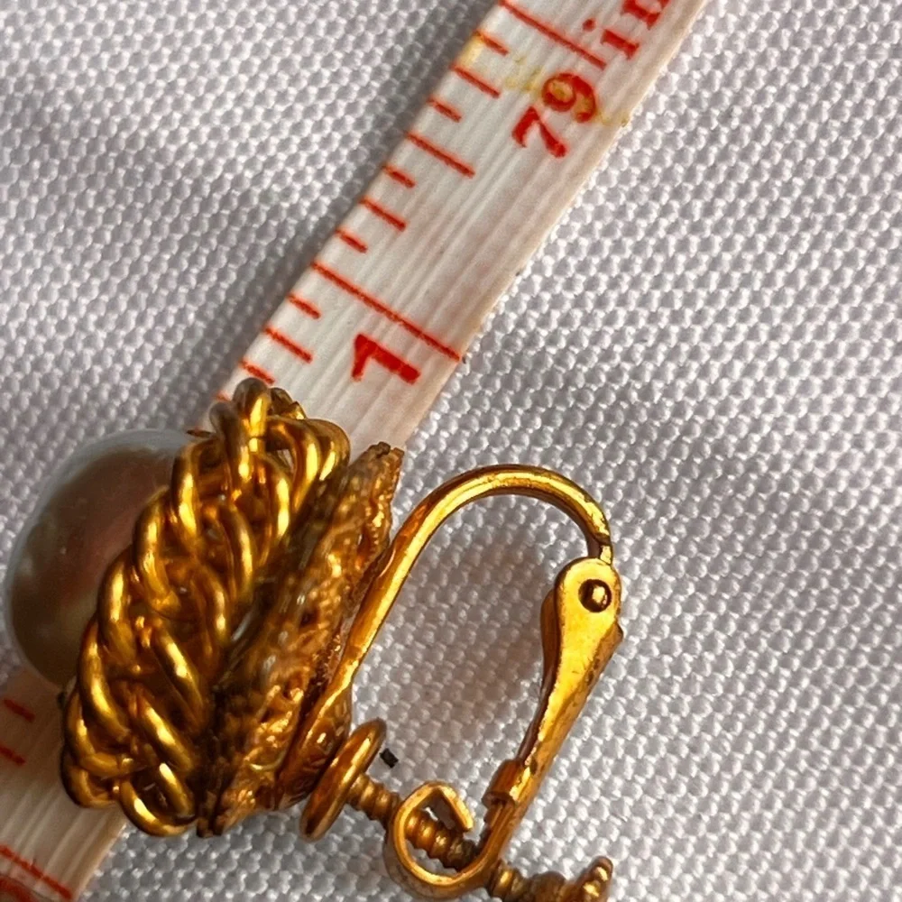 Miriam Haskell | Signed Vintage Pearl Clip screw  On Earrings - Very Rare …